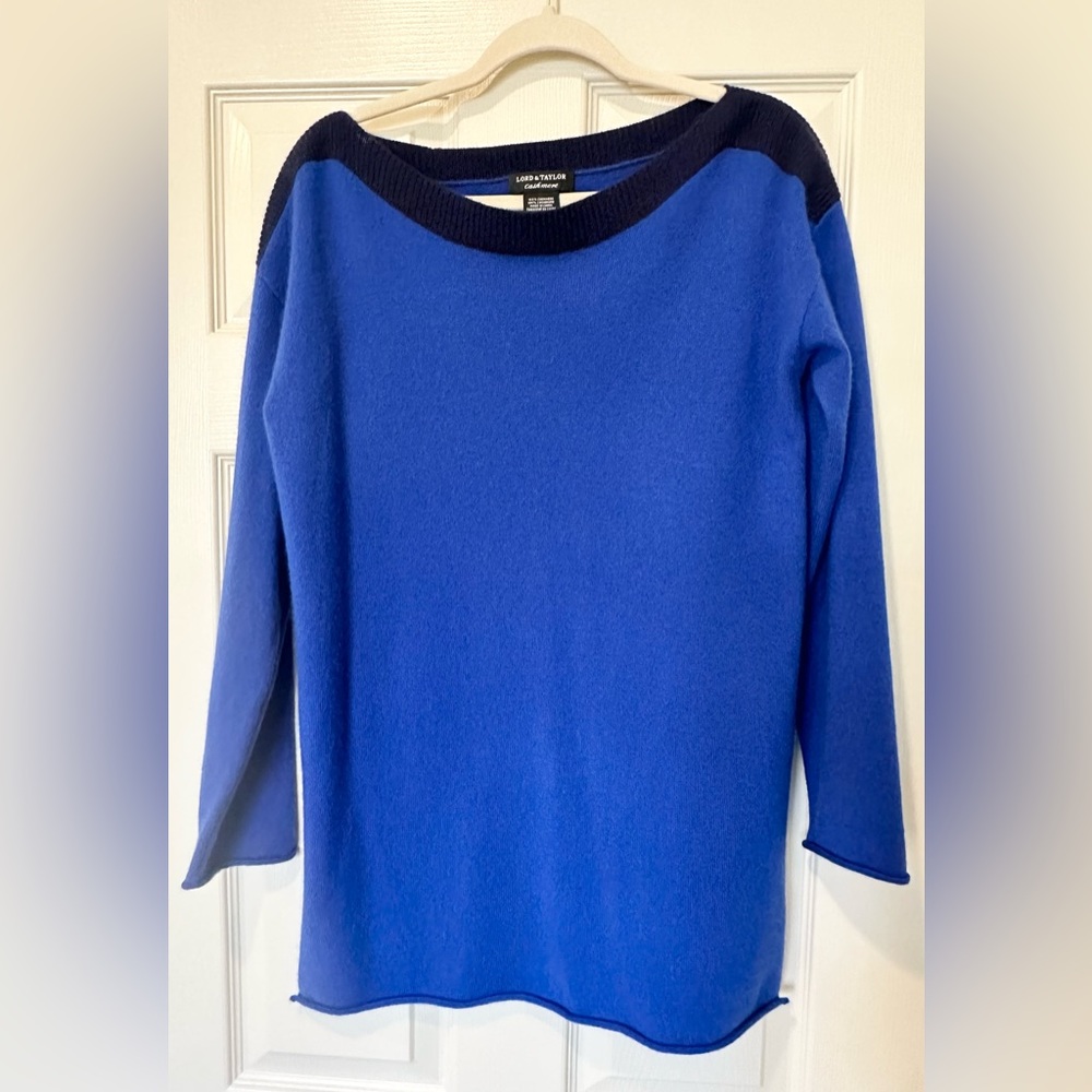 Lord & Taylor Cashmere Sweater Size M